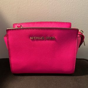 Michael Kors purse